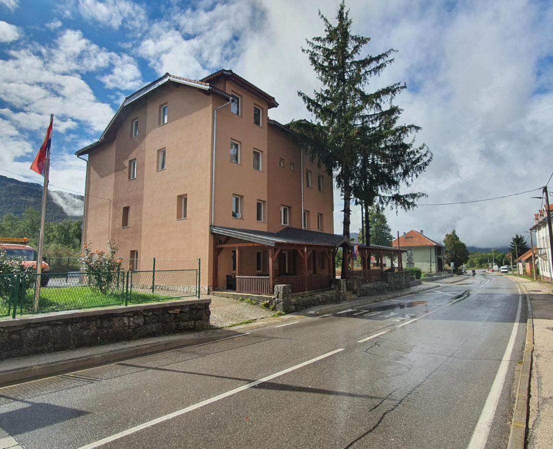 Villa Dijana Gracac  ภายนอก รูปภาพ