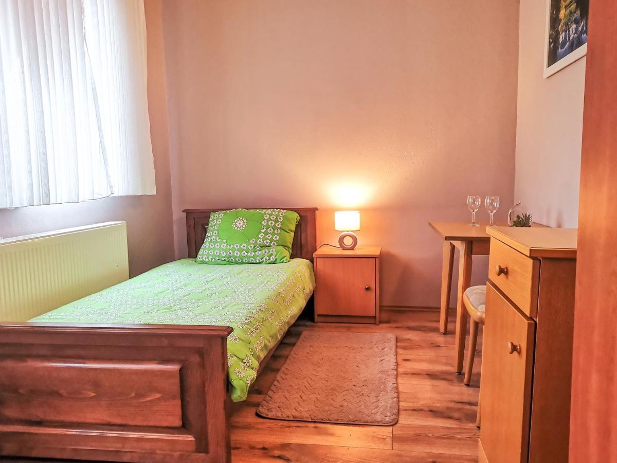 Villa Dijana Gracac  ภายนอก รูปภาพ