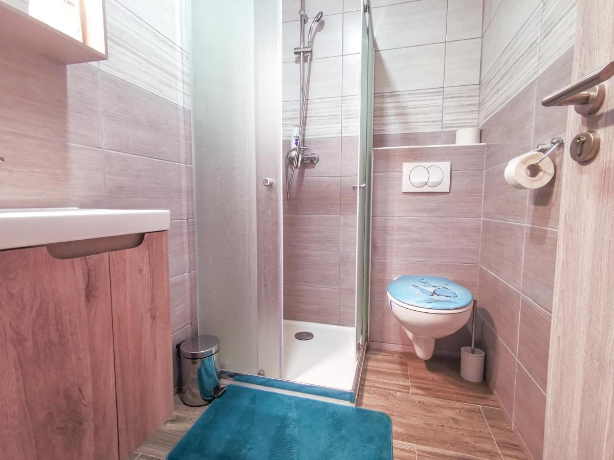 Villa Dijana Gracac  ภายนอก รูปภาพ